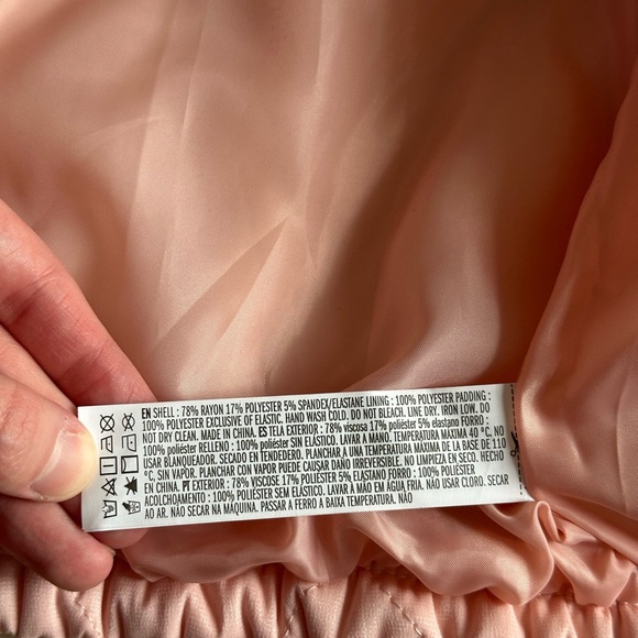 Forever 21 pink puffer jacket - Picture 6 of 6